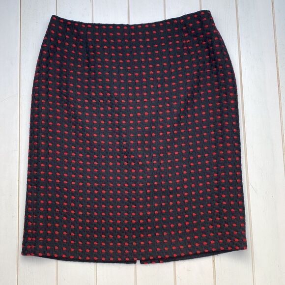 Elegant Red and Navy Women's Skirt Set - Picture 15 of 16